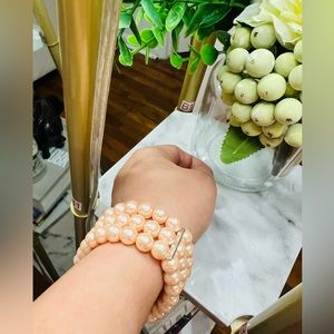 Fashion pearl bracelet